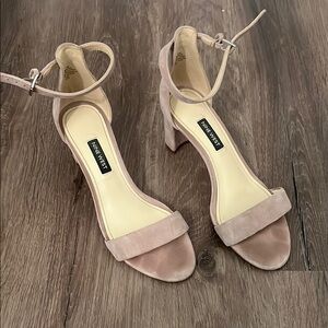 Nine West Blush Heels Size 7.5
